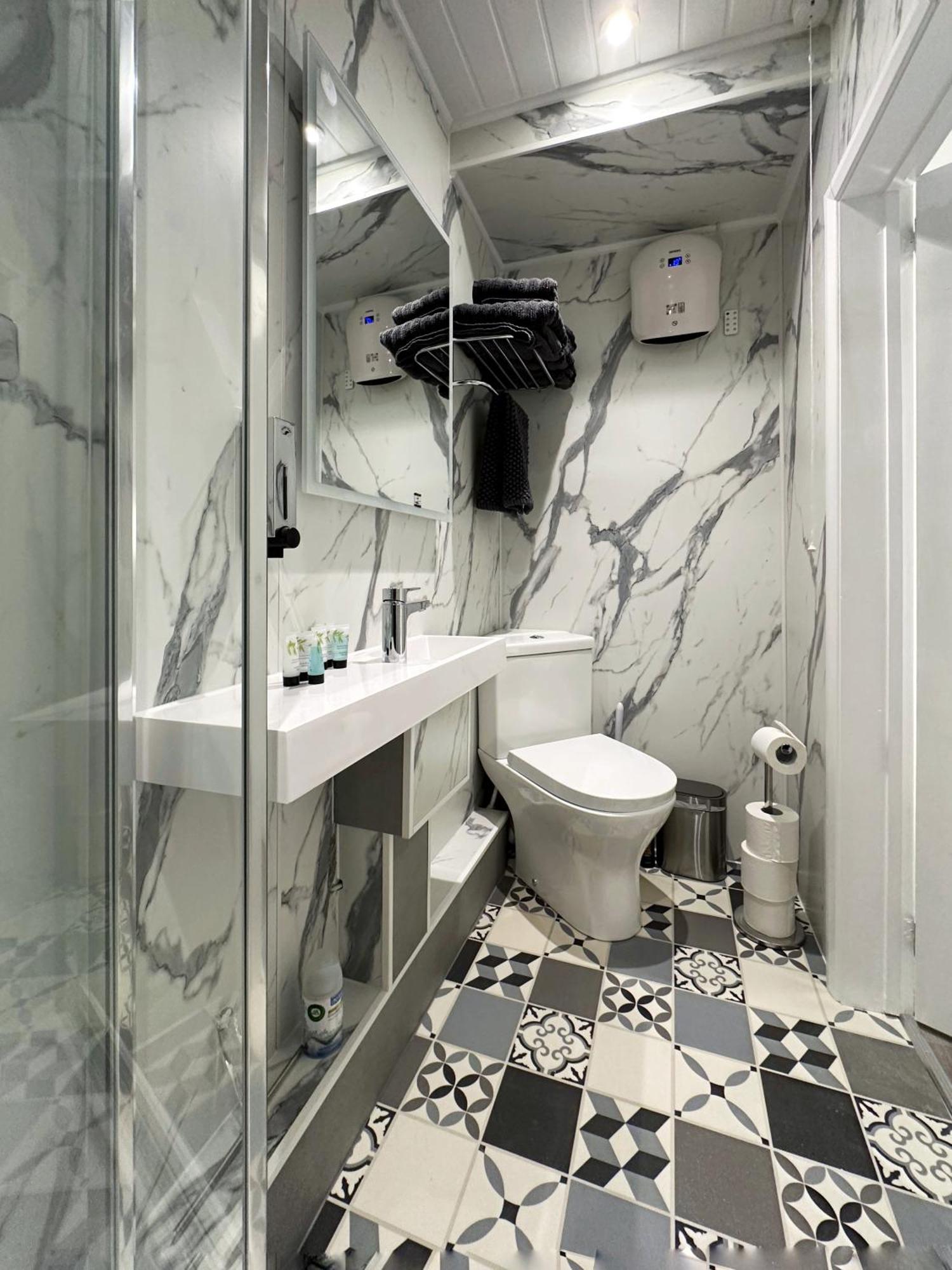 Kensington Studio Hosted By Airoperate Near Notting Hill - 1 Double Bed , 1 Sofa Bed, Ground Floor Apartment Via Private Entrance London Kültér fotó