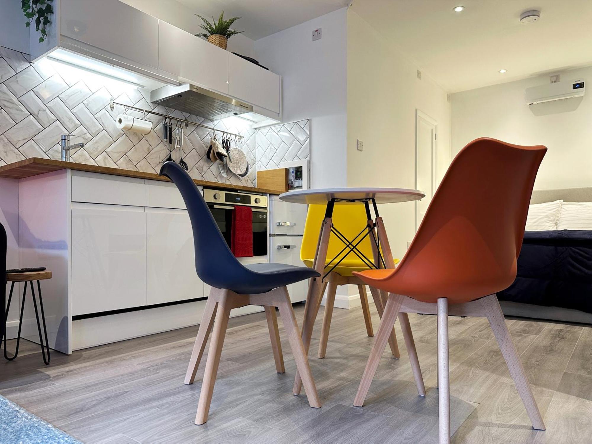 Kensington Studio Hosted By Airoperate Near Notting Hill - 1 Double Bed , 1 Sofa Bed, Ground Floor Apartment Via Private Entrance London Kültér fotó